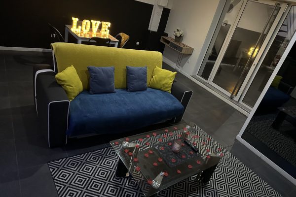 location-loft-garage-lyon-love-room-borabora-11 location-loft-garage-lyon-love-room-borabora-11